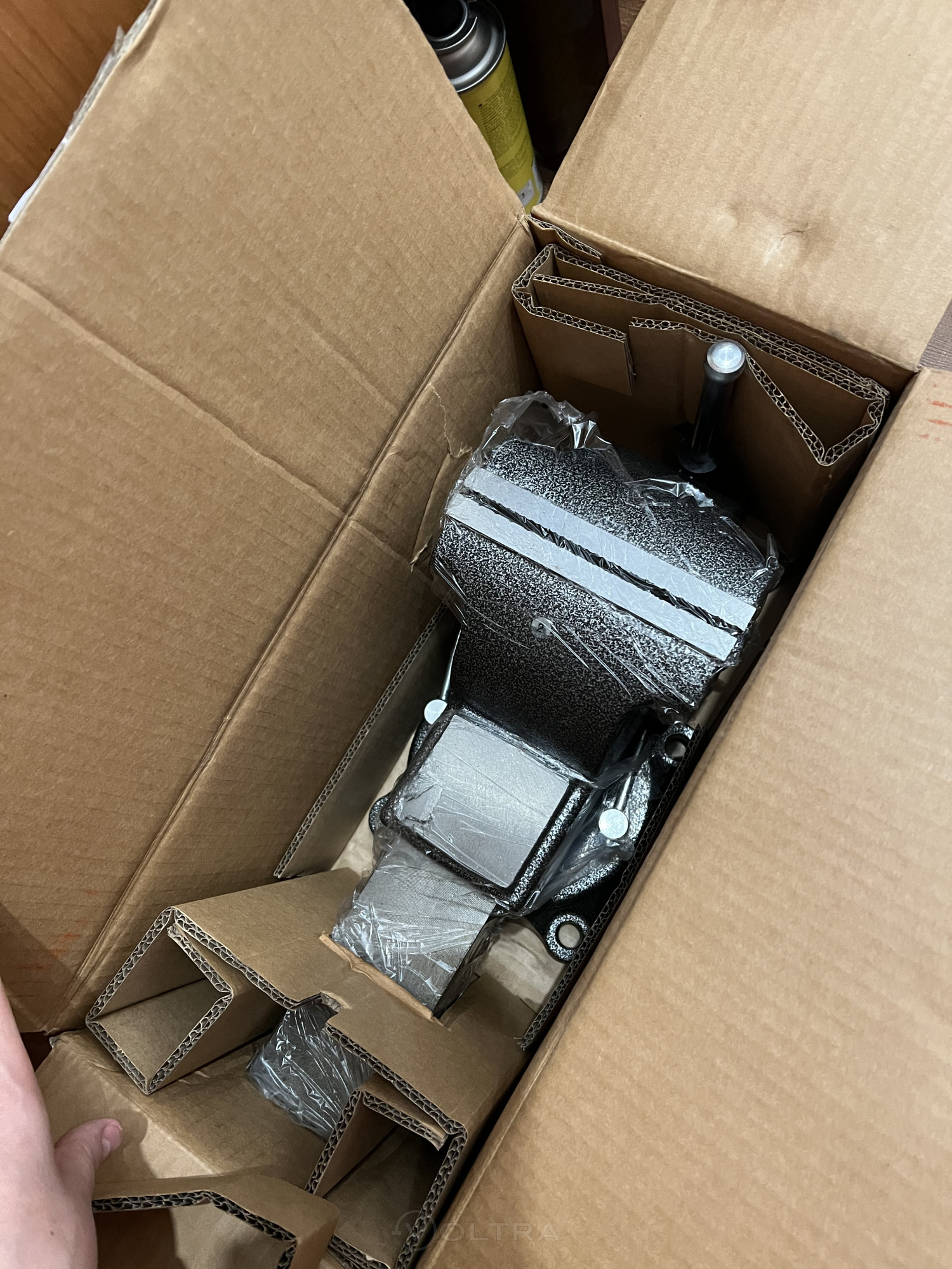 Тиски слесарные 19кг 150мм пов. 360гр. Yato YT-65048